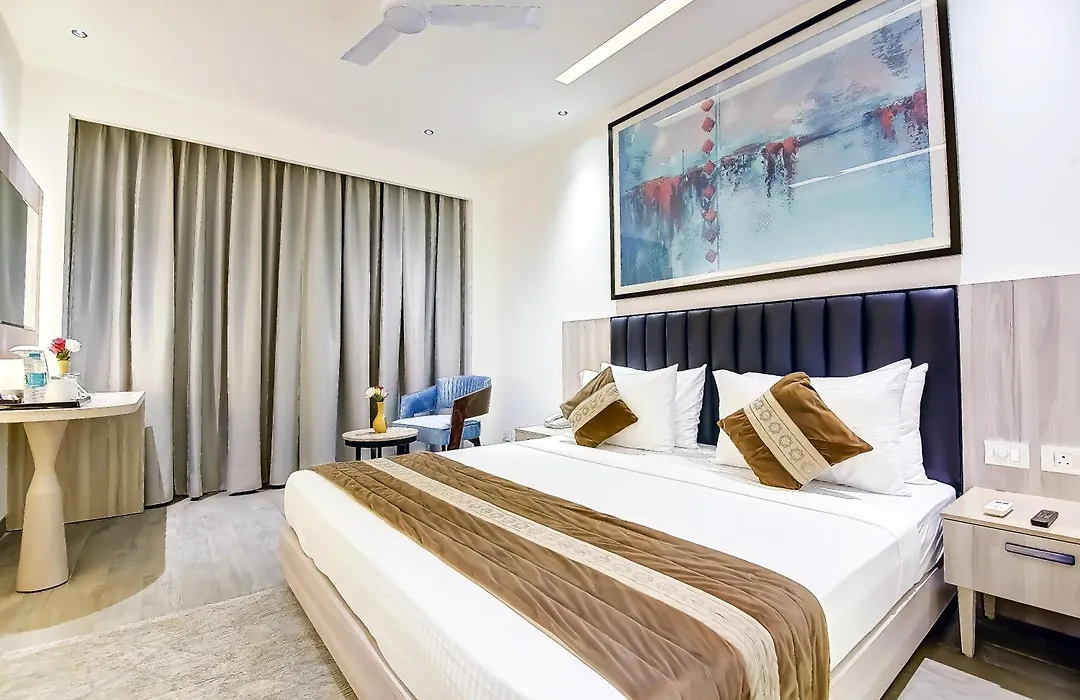 The Oppo Residency Aerocity,Free Airport Pick Up Or Drop-1