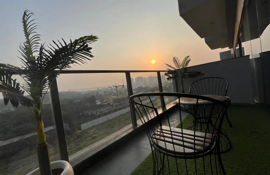Hotel Paras Sqaue Suites - Luxurious Stay In Gurgaon-1