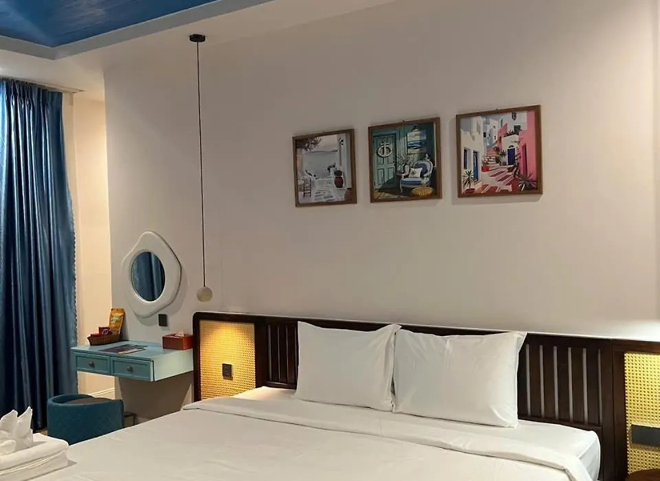 Hub Multi Hon Thom Hotel-1