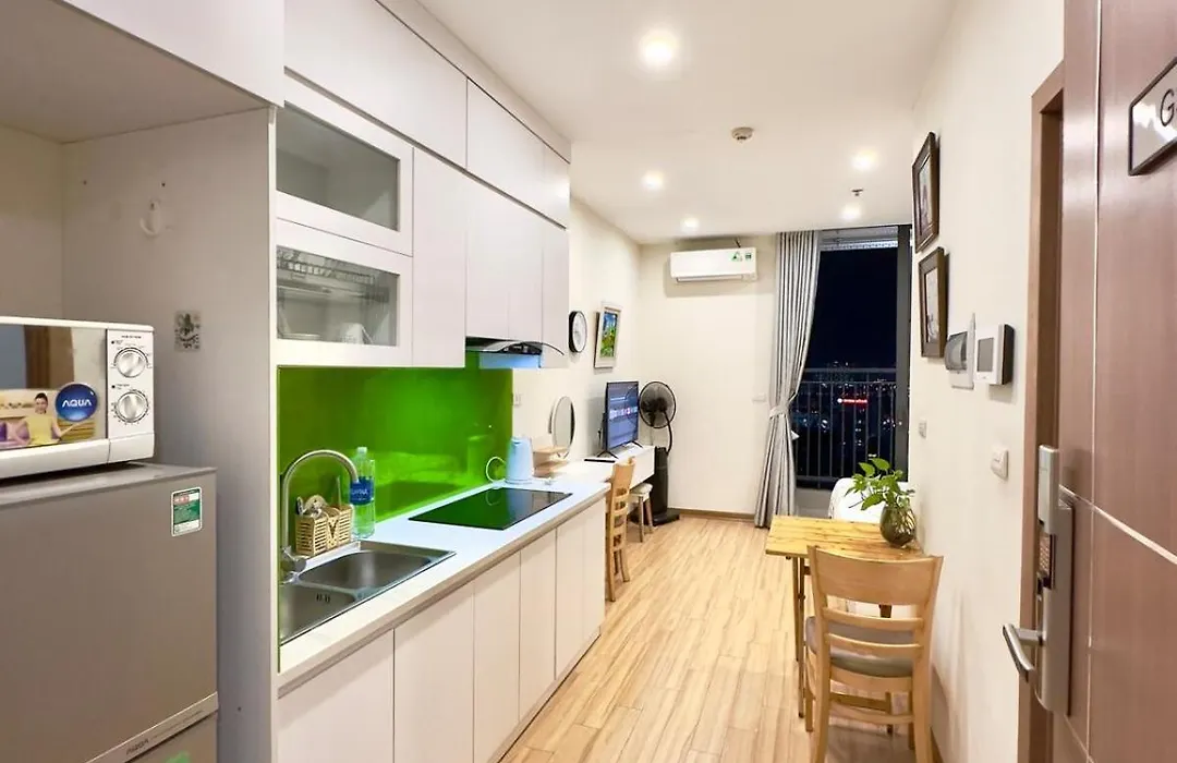Nice Studio Apartment, High Floor, Lake View, 35' To Airport-1