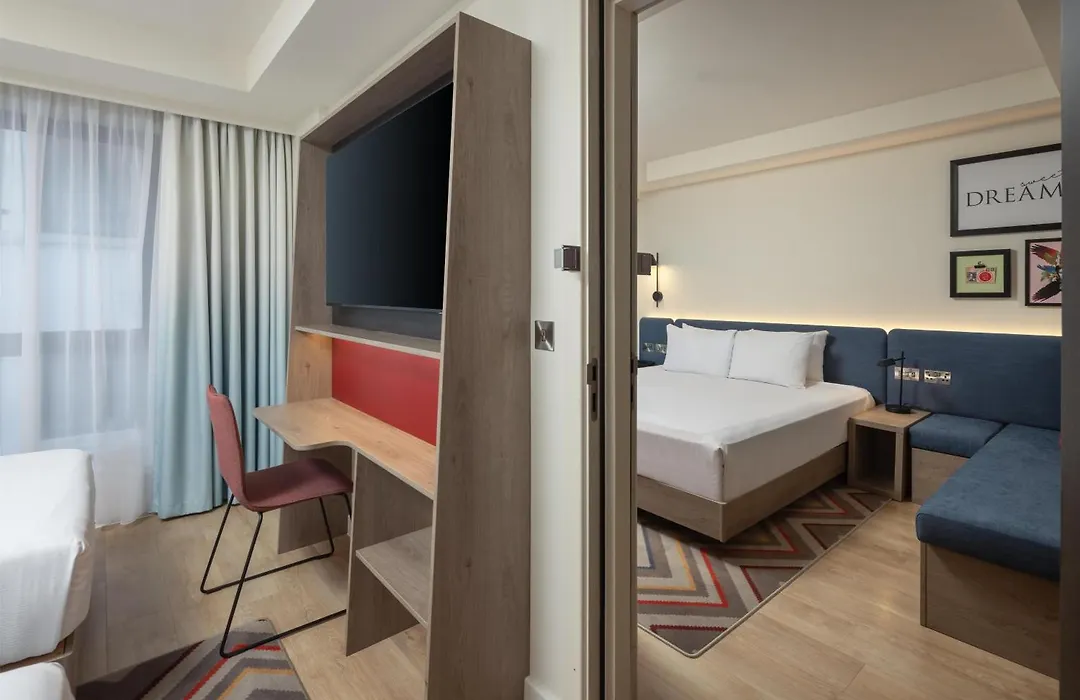 Hampton By Hilton London City-1
