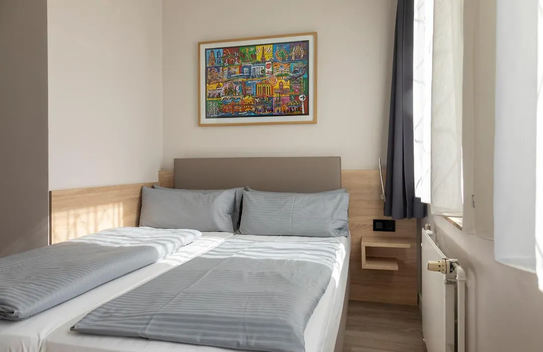 Acama Hotel & Hostel Kreuzberg-1