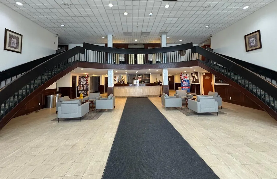 Ramada By Wyndham London-1