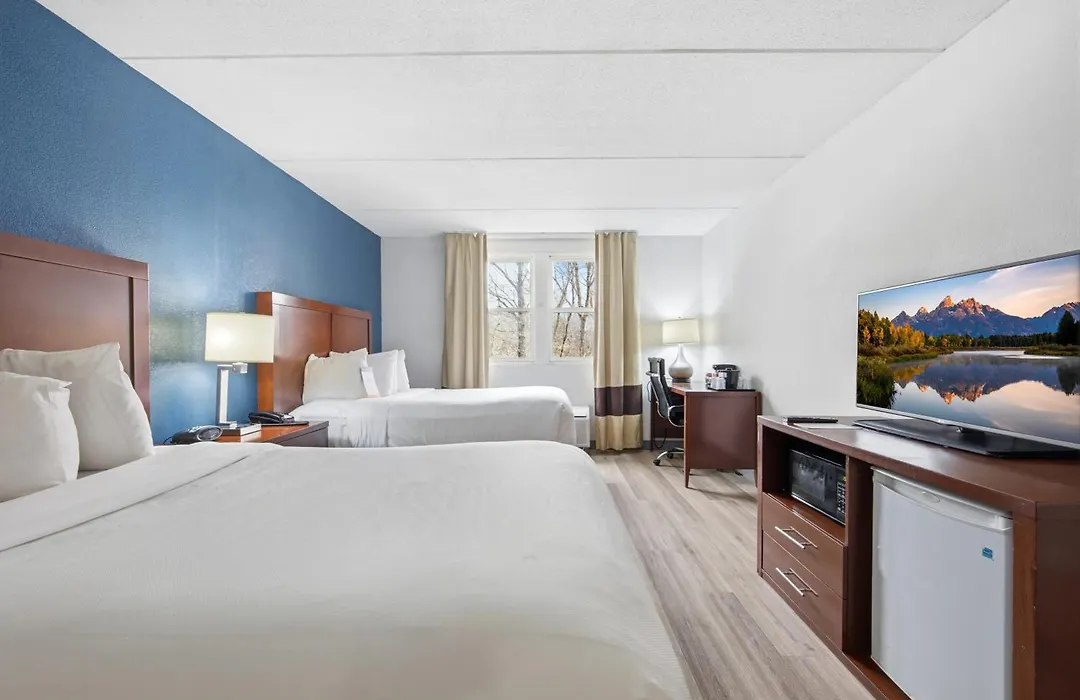 Comfort Suites Near Casinos-1