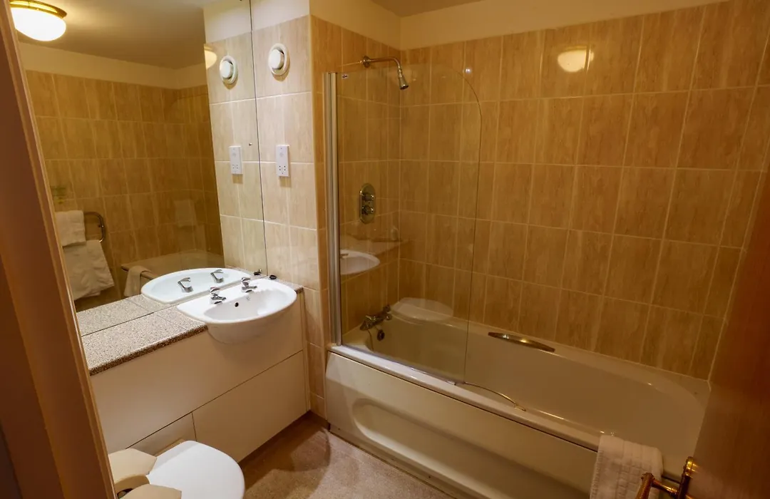 Arden Hotel And Leisure Club-1