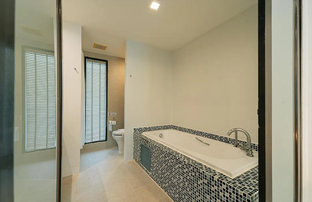 The Bihai Hua Hin-1