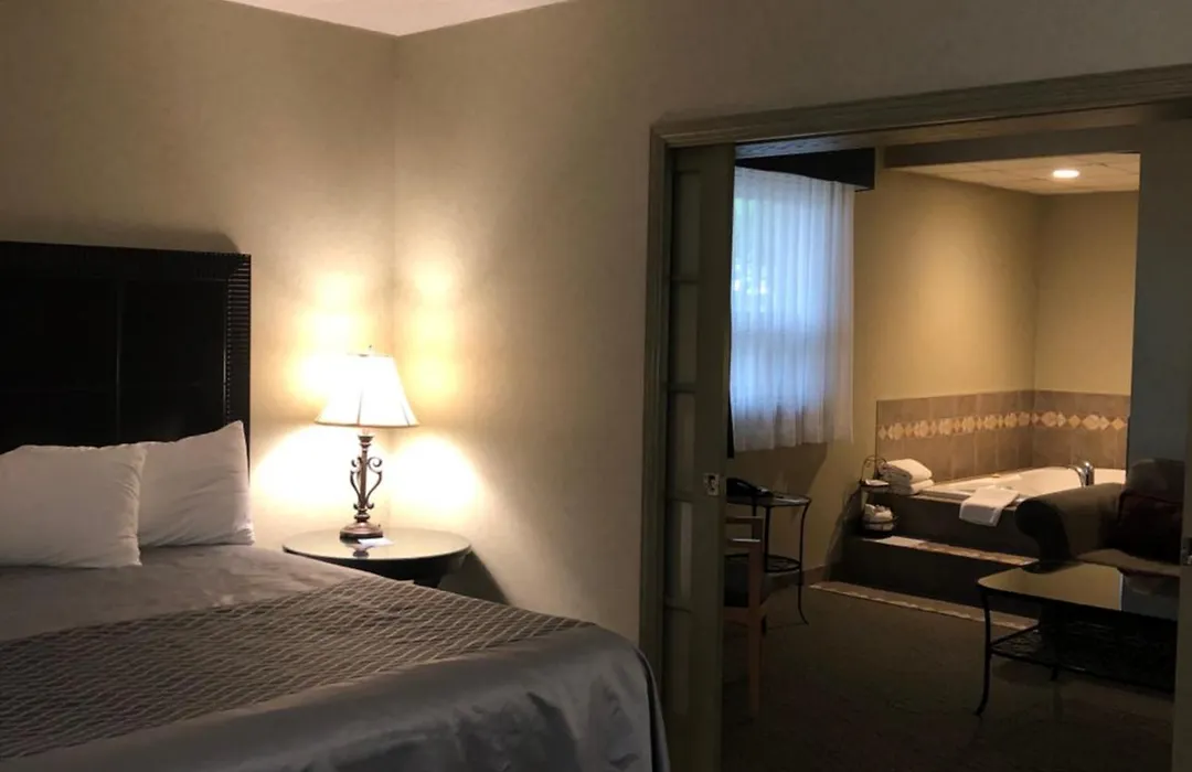 Travelodge By Wyndham Winnipeg East-1