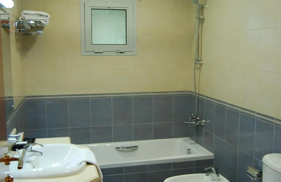 Al Madina Suites Doha-1