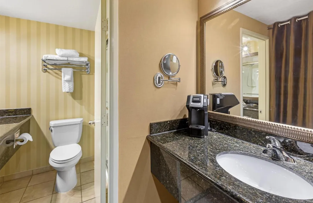 Best Western Plus Canyonlands Inn-1