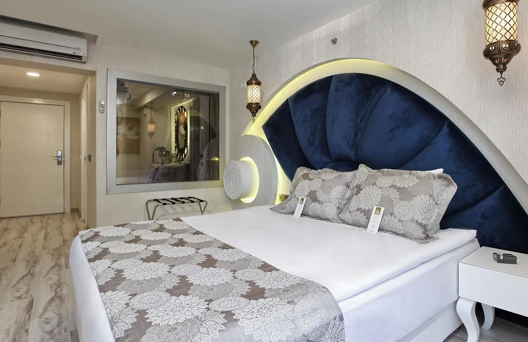Demonti Hotel-1