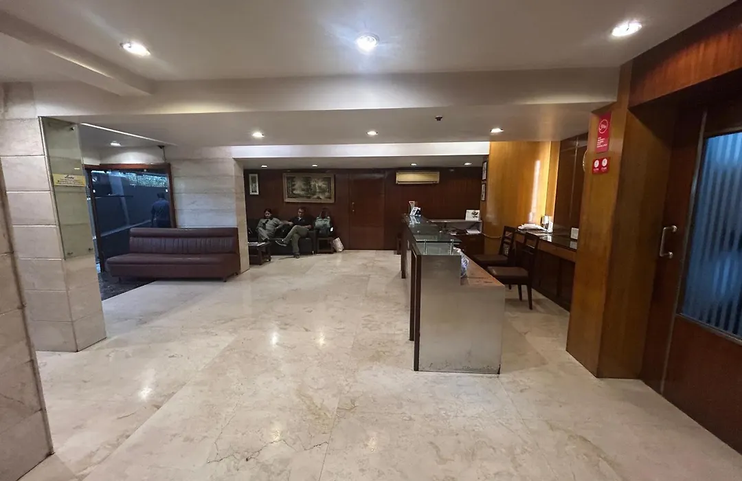 Hotel Lucky Near Nesco-1
