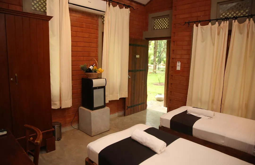 Nil Diya Mankada Safari Lodge-1