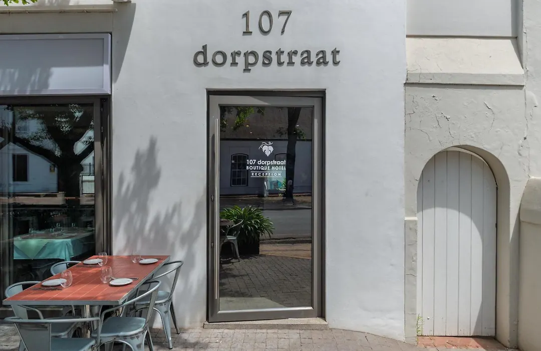 107 Dorpstraat Boutique Hotel-1