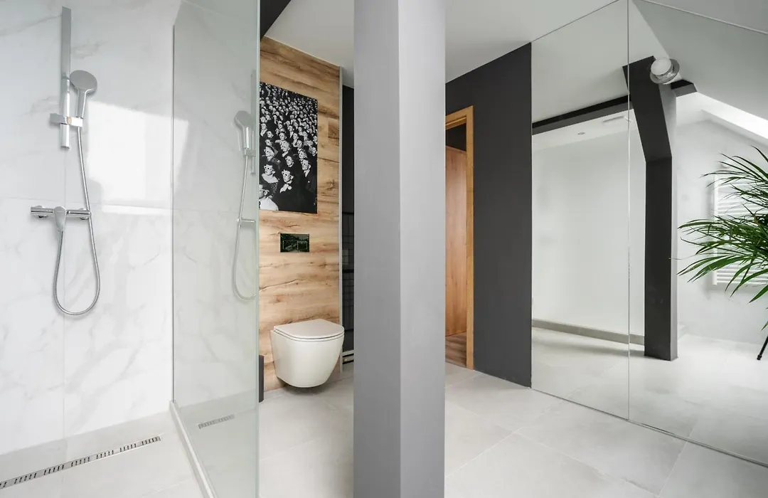 Onyx Luxury Sarvar-1