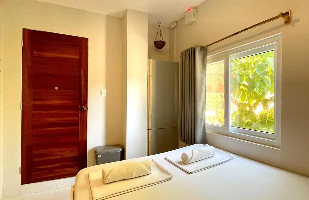 Chill Out Hostel-1