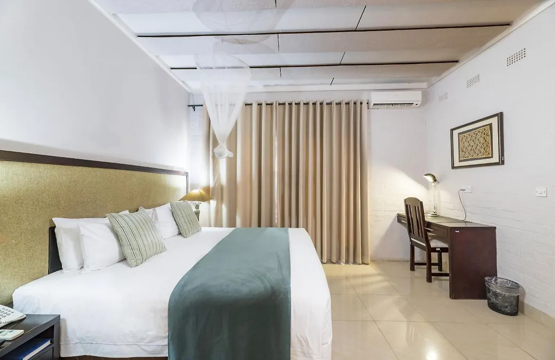 Kadoma Hotel & Conference Centre-1