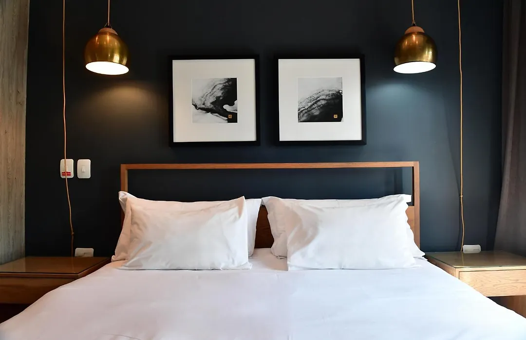 Mint Hotel Sandhurst-1