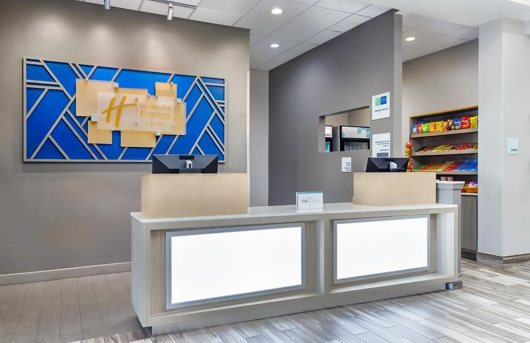 Holiday Inn Express & Suites Memphis Arpt Elvis Presley Blv By Ihg-1