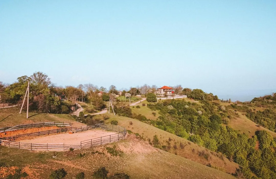 Lost Ridge Inn, Brewery & Ranch-1