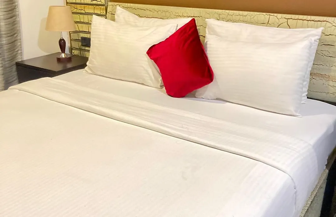 Hotel 198 Negombo-1