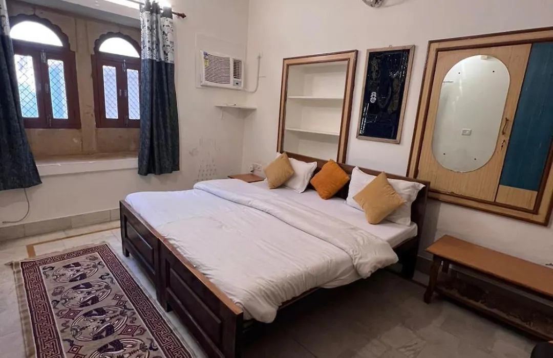 Golden Villa-1