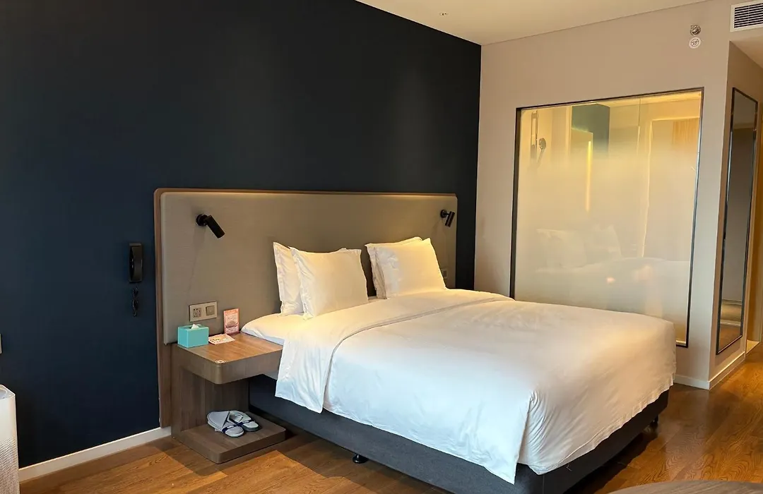 Holiday Inn Express Beijing Yizhuang Tongminghu-1