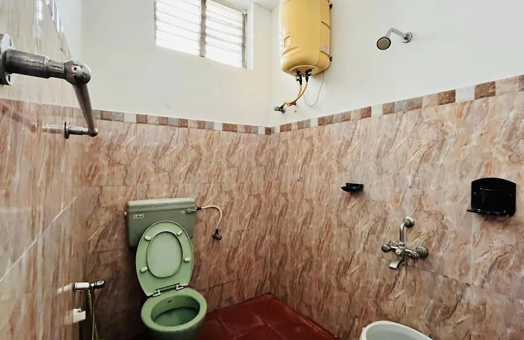 White Villa Guest House Near Rock Beach And White Town-1
