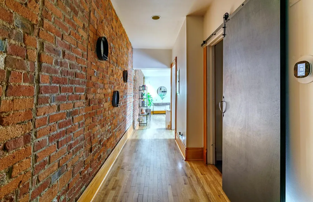 Jungle House Columbus Downtown Free Parking Sleeps 8 - Walk To Convention Center & Nationwide Arena - 1Br Short North Luxury Home - Over 5,800 Five Star Stays-1