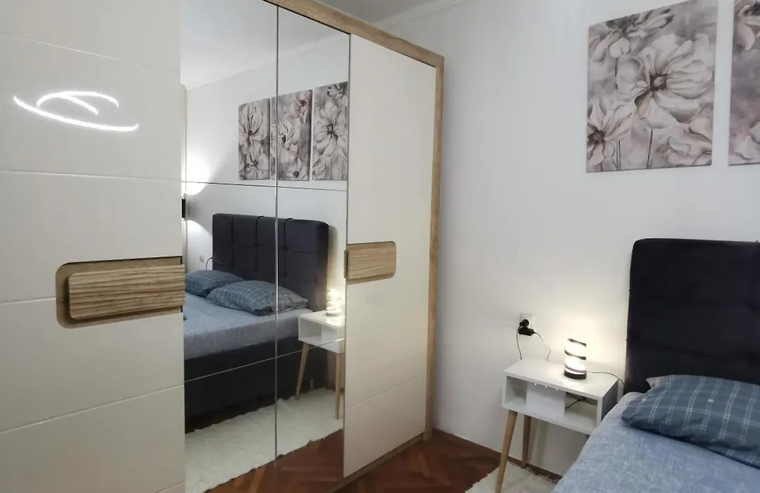 Apartman Aki-1