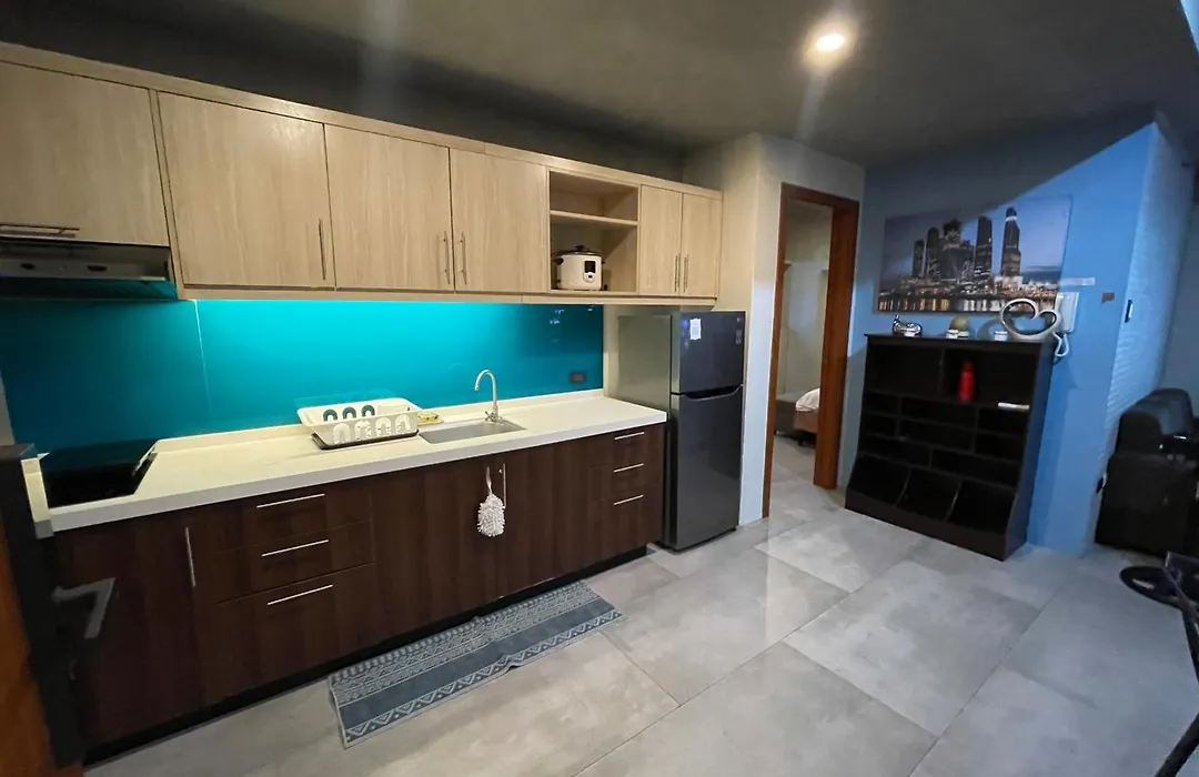 2 Bedroom Service Apartment In Quezon City-1