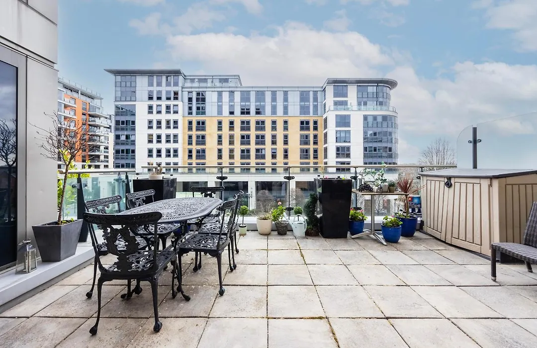 Chelsea Harbour Living-1