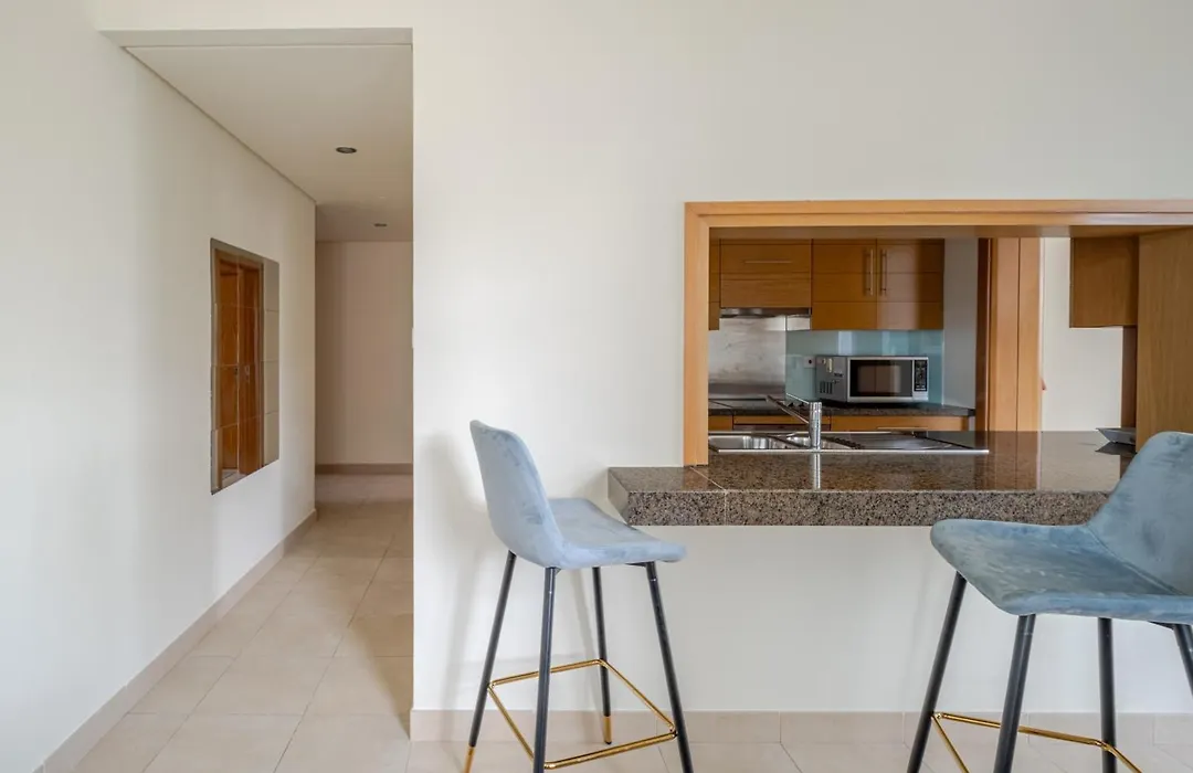 2Br Luxury Apartment In Downtown Opposite Mall And Fountain Entrance-1