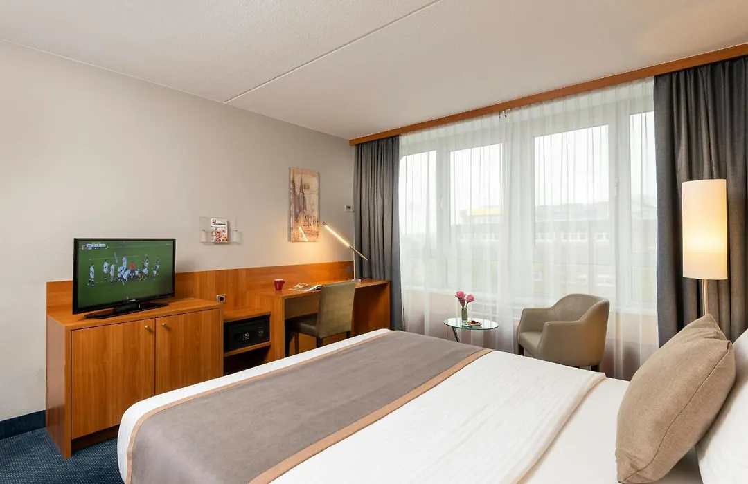 Leonardo Hotel Koeln Bonn Airport-1