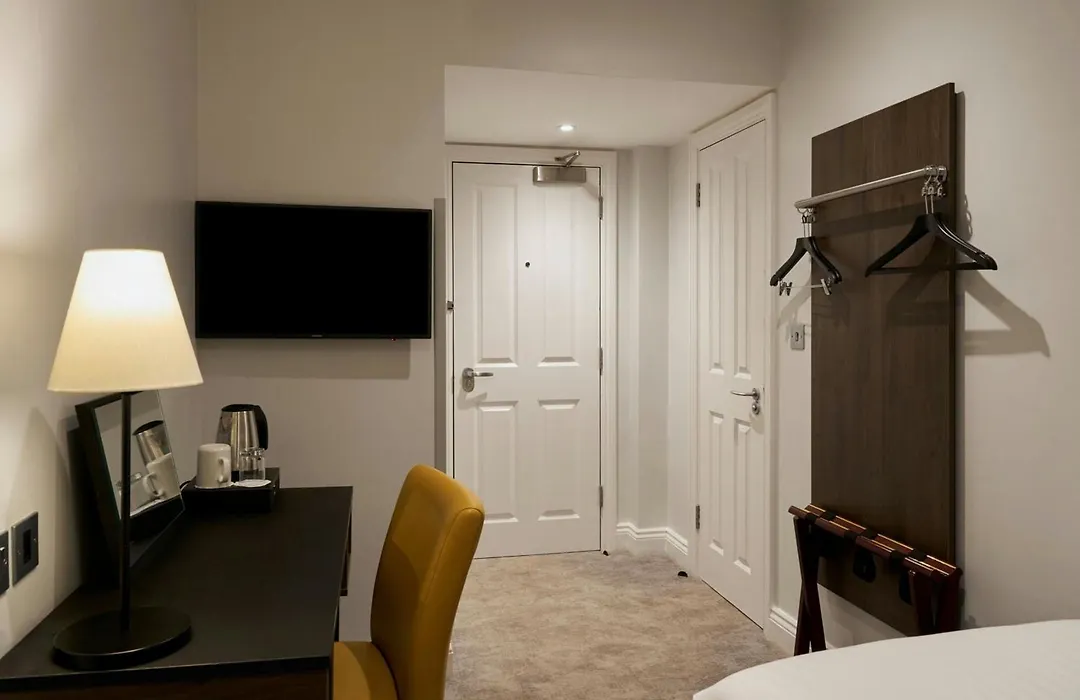 Four Points Flex By Sheraton London Kensington Olympia-1