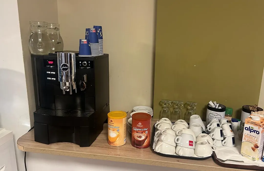 Hotel Pacific-1