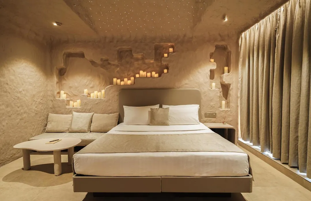 Dragonfly Hotel - The Art Hotel-1