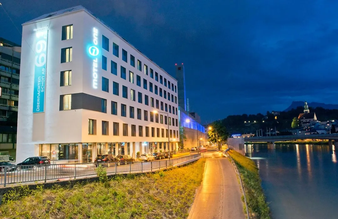 Motel One Salzburg-Mirabell-1
