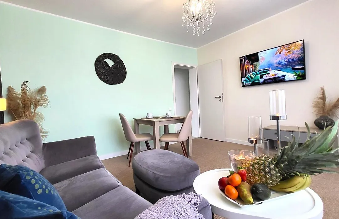 Elegante Apartments & Jacuzzi Wladyslawowo - Adults Only-1