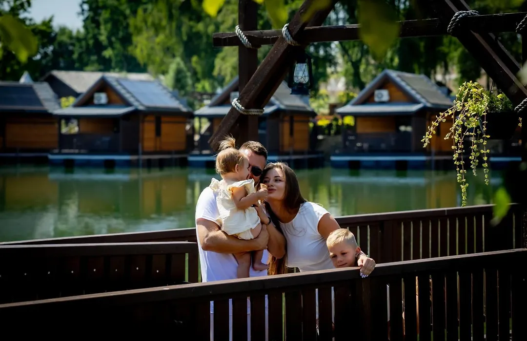 Western Camp Resort-1