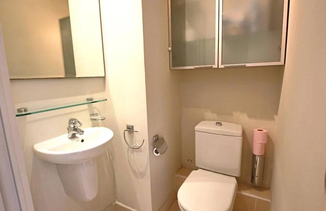 Fully Equipped Apartment With Large Terrace Lounge Area-1