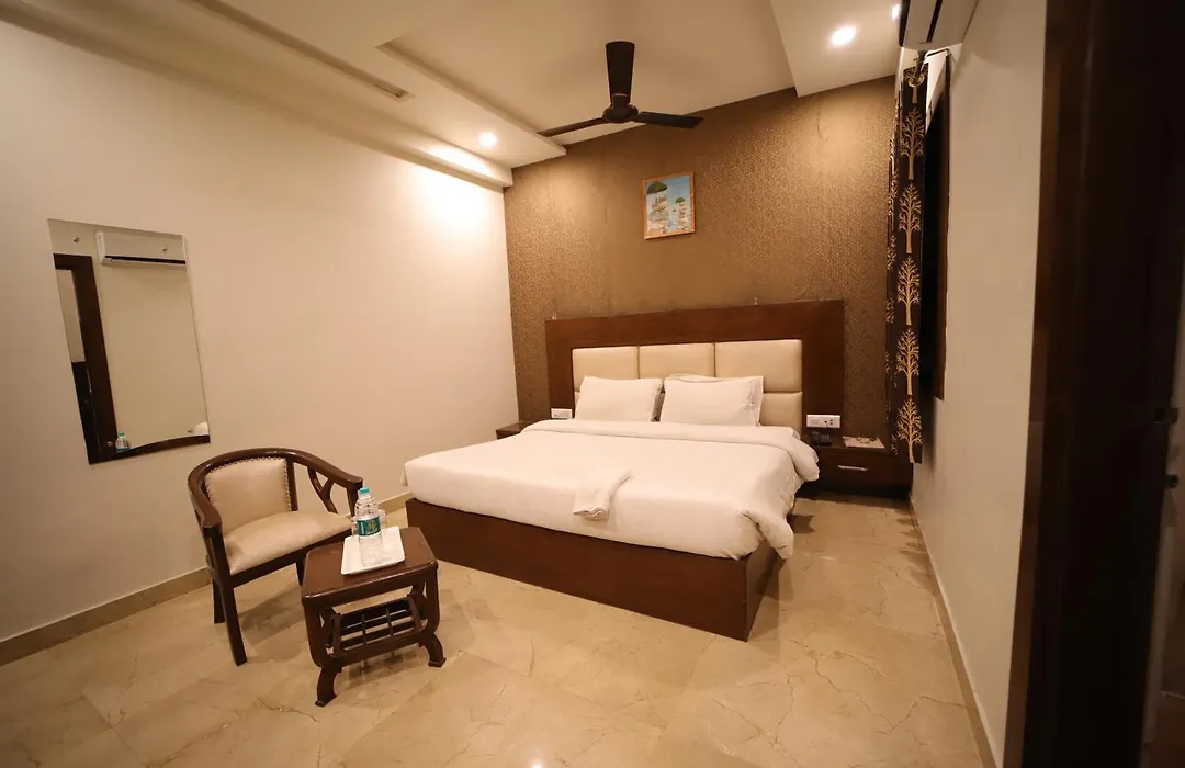 Hotel Royal Phoenix-1