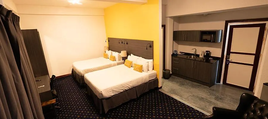 Royal Breeze Paramaribo-1