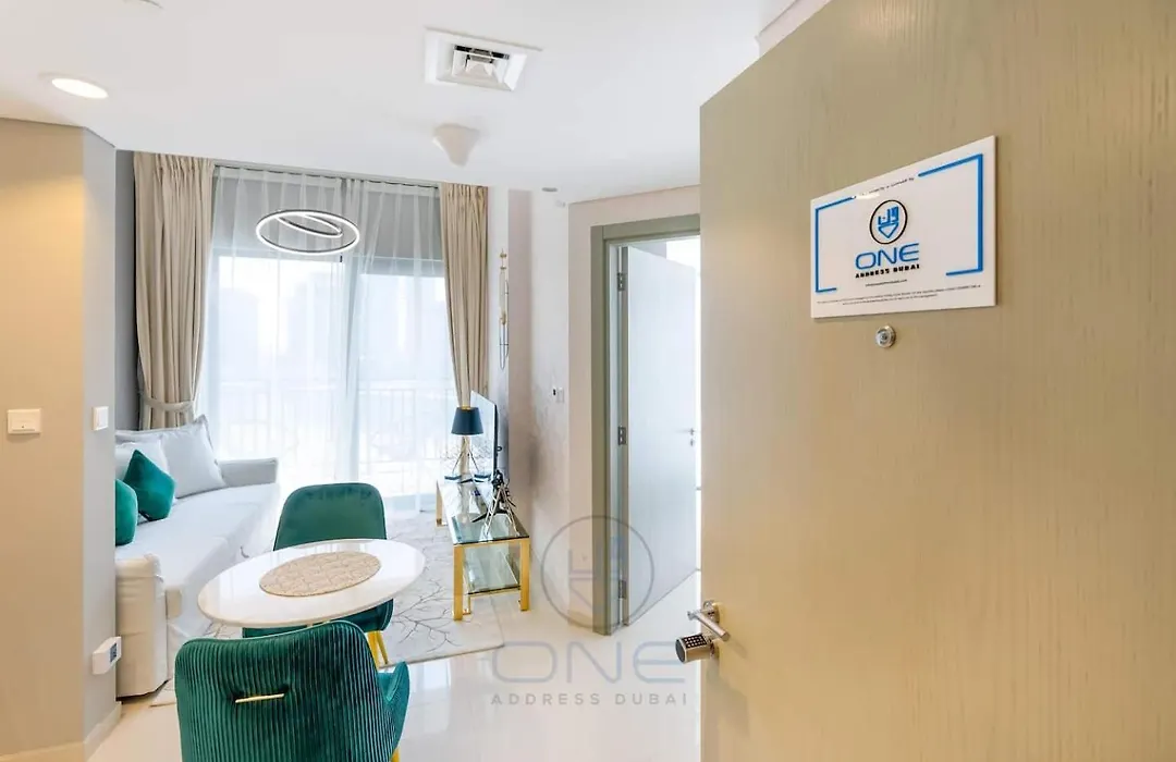 Zada Tower 1Br, Big Balcony, Bright & Breezy-1
