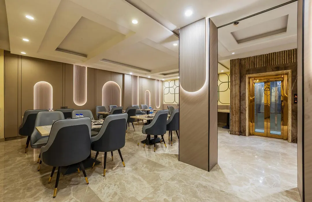 The Vanson Pride - New Delhi Connaught Place-1