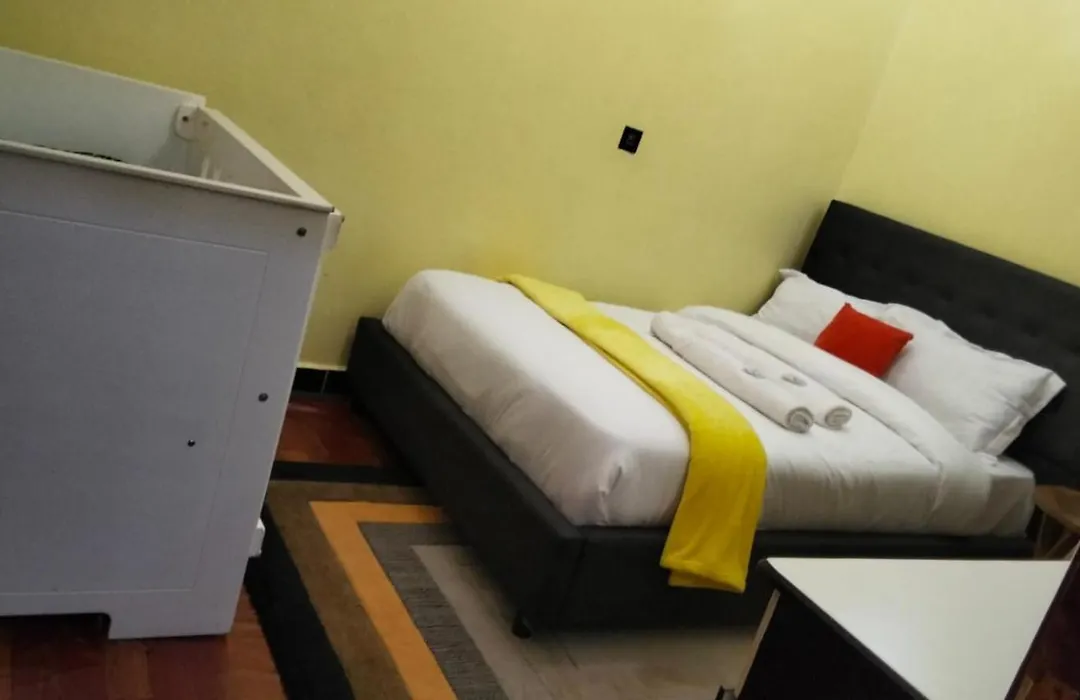 Kukis Place, 5 Bedrooms, Whole Compound-1