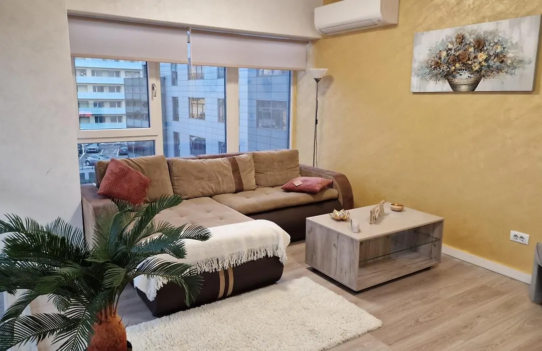 Aristocrat Sunset Panorama - Skyview Central Apartment-1