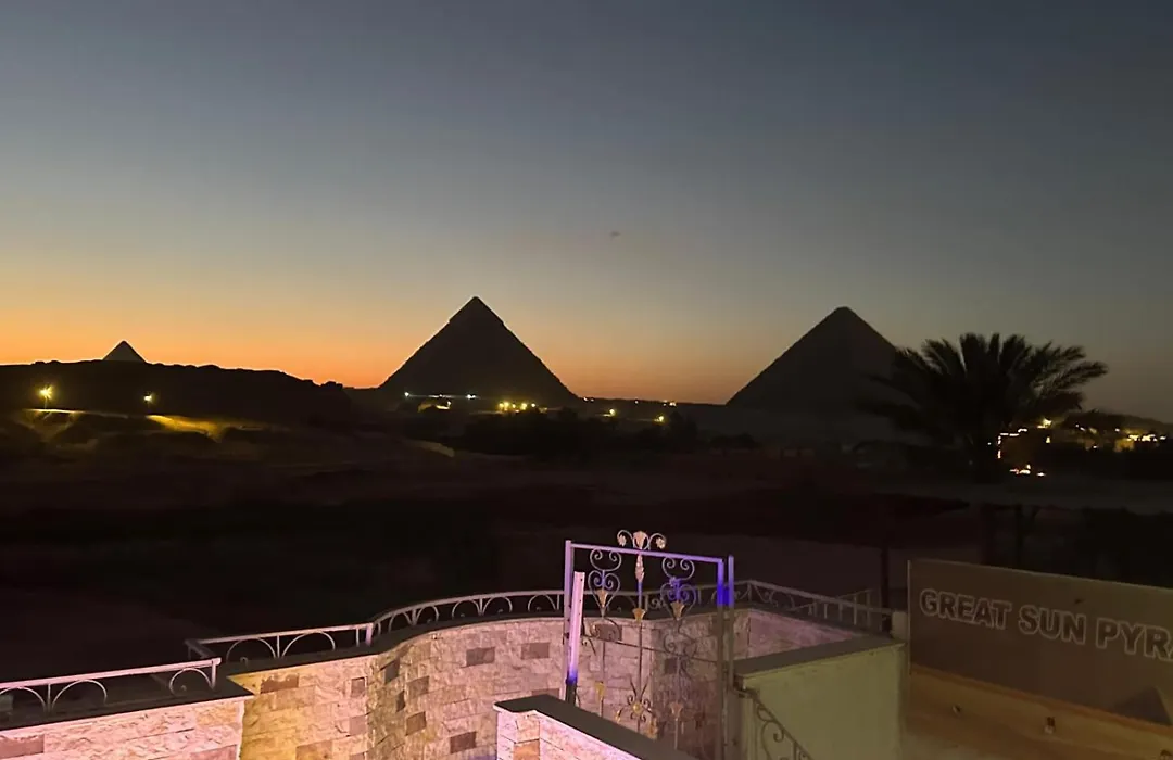 Great Sunset Pyramids Inn-1