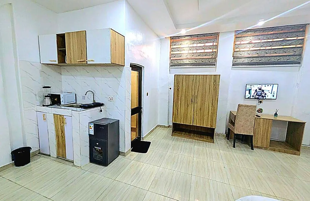 Frenezia Hotel And Apartment Ikeja Gra-1