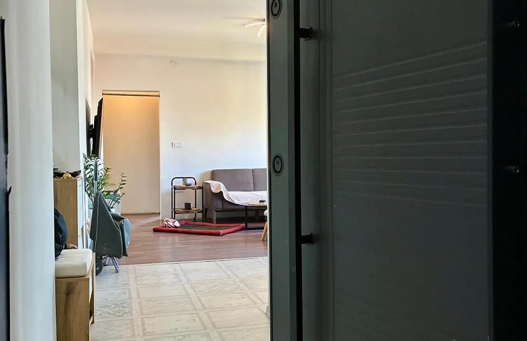 Homestel-1