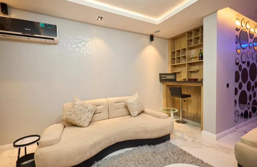 Ikoyi Banana Road -Luxurious 2 Bed Apartment-1